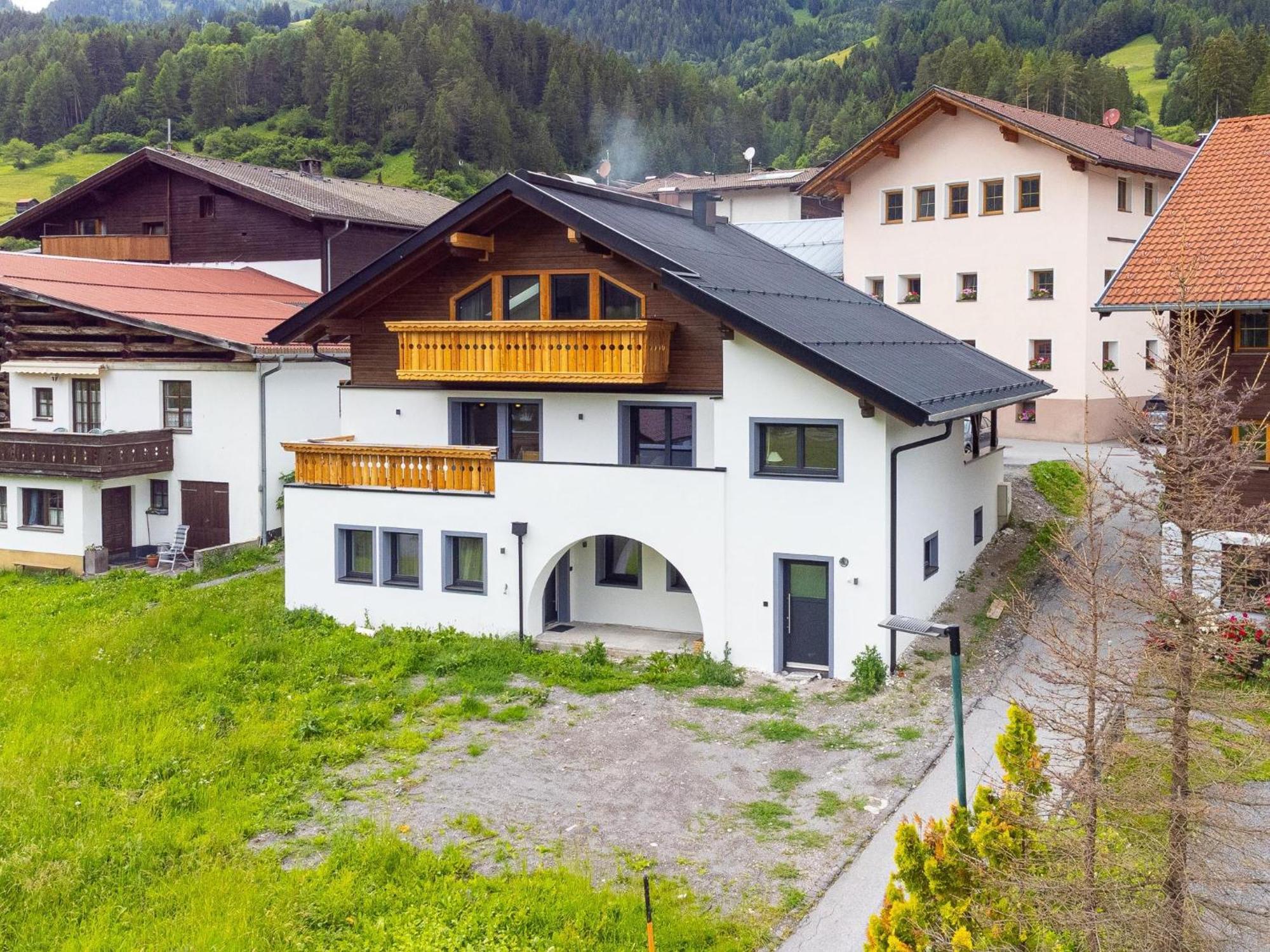 Alpenlodge Pettneu Lodge 2 Pettneu am Arlberg Exterior photo