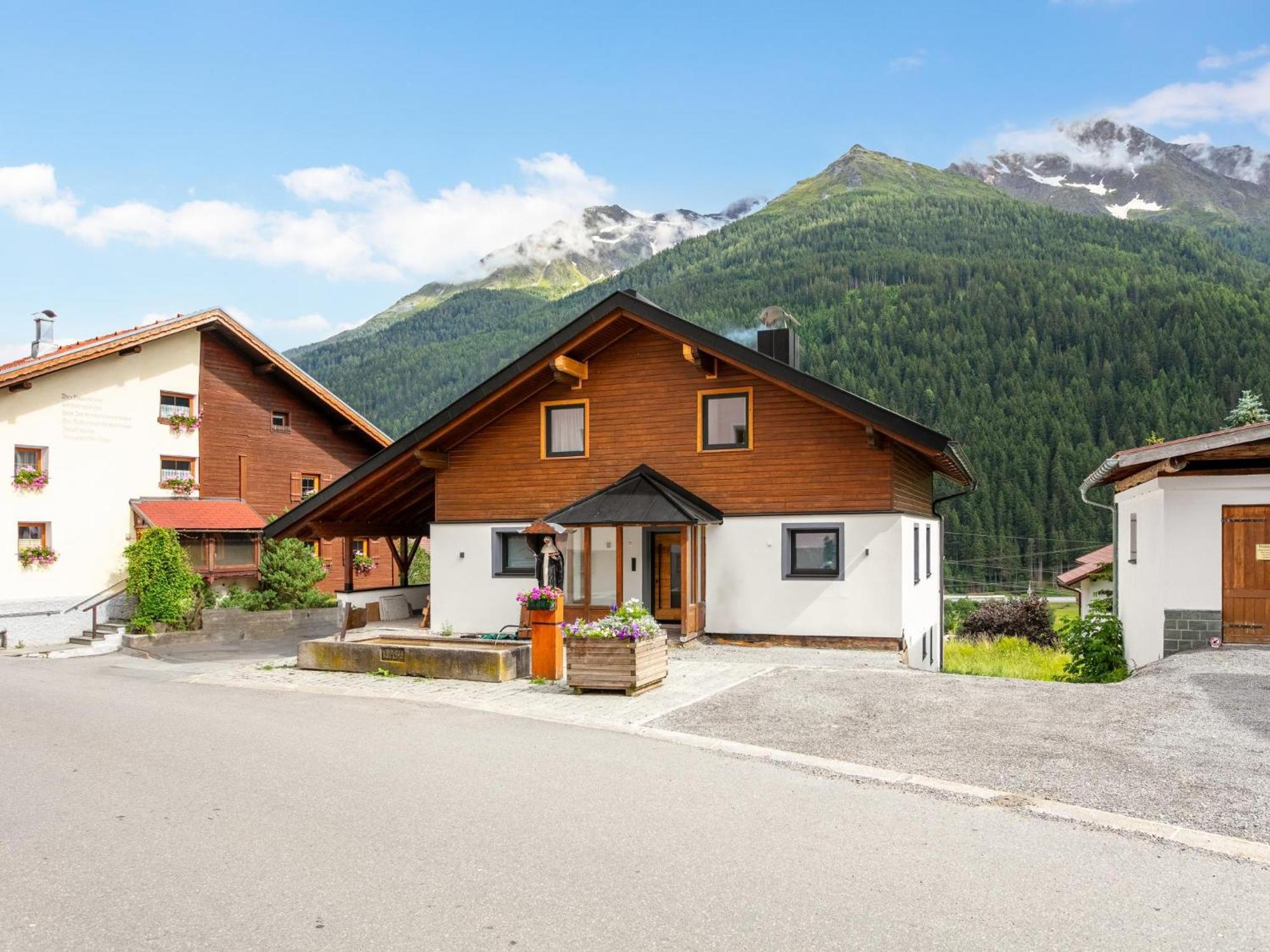Alpenlodge Pettneu Lodge 2 Pettneu am Arlberg Exterior photo